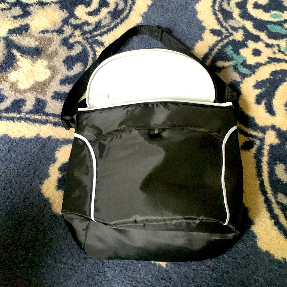 NWOT insulated lunch/cooler bag